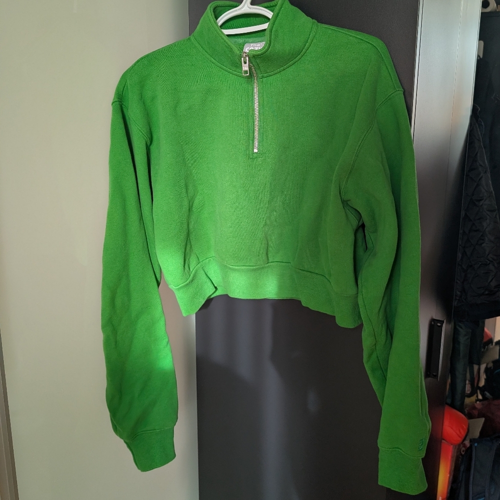 Aritzia TNA Active | Cozy Fleece Perfect 1/4 Zip Cropped Sweatshirt